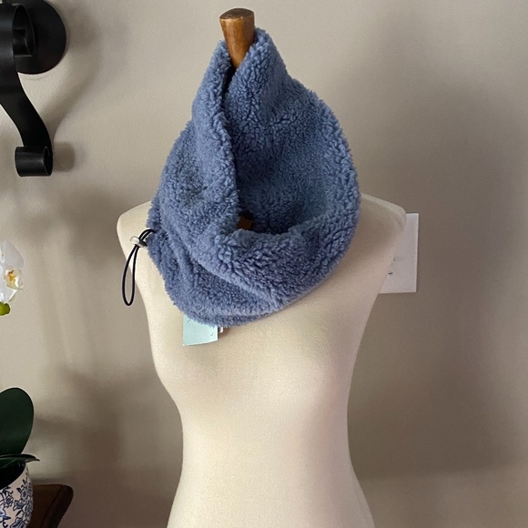 Anthropologie Blue Sherpa Snood - Picture 5 of 6